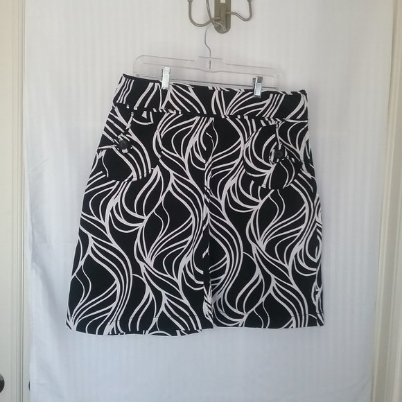 🌞 H&M Black and White Cotton Skirt, 12 - Picture 1 of 6